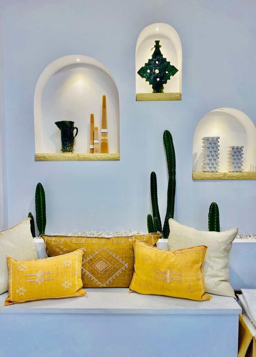 Orientalische Sitzecke mit kunstvollen Accessoires