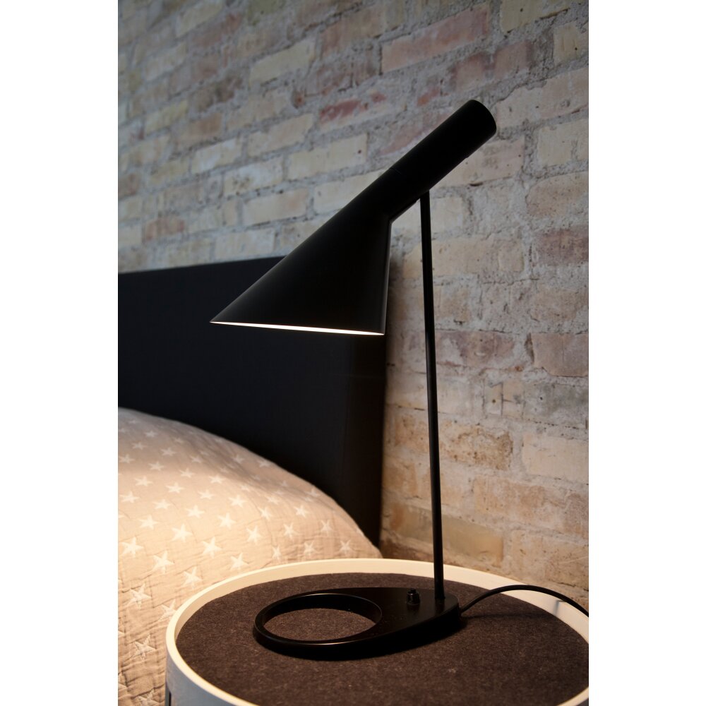 Louis Poulsen AJ Tischleuchte Schwarz, 1-flammig main product photo