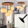 Cluster-Deckenleuchte Ripoll mit 5 weißen Glasschirmen an Holzlamellenplatte im Boho Style