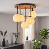 Cluster-Deckenleuchte Ripoll mit 5 weißen Glasschirmen an Holzlamellenplatte im Boho Style