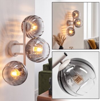 Moderne Kugel-Wandleuchte Koyoto mit drei Rauchglas-Schirmen in Rauch und Klar